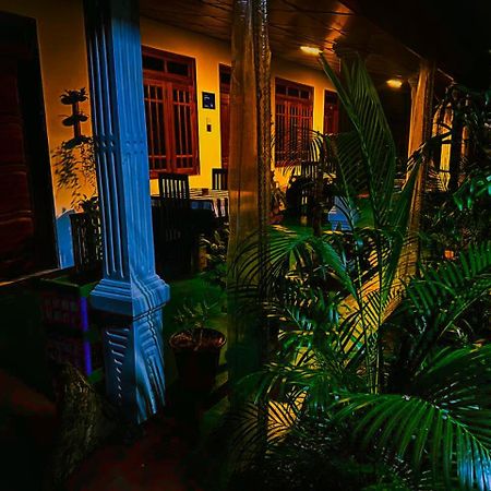 Dambulla Kings Inn Экстерьер фото
